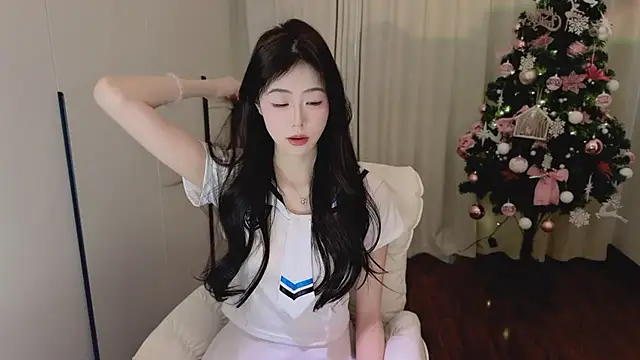 Onecutelittle online show from 01.12.26