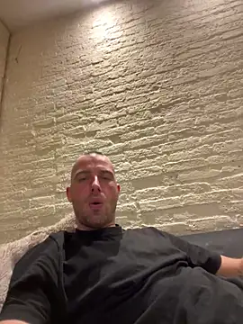 Rotteei1 online show from 11.30.25