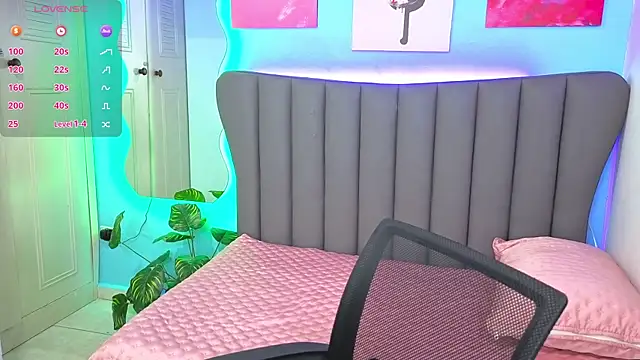 Aria Russo online show from 01.06.26