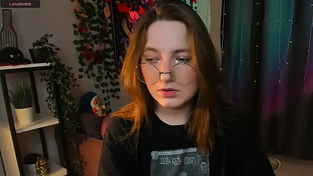 Snapshot of fairy_tara chatting on 02.19.26 fairy tara online show from 02.19.26