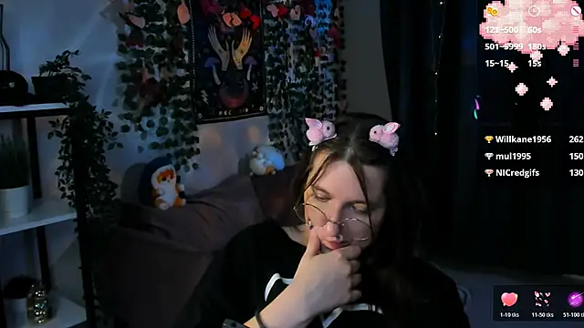 Snapshot of fairy_tara chatting on 02.22.26 fairy tara online show from 02.22.26