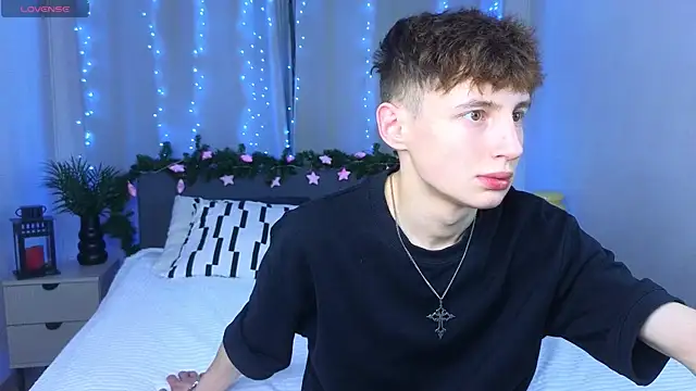 crisp1n online show from 12.04.25