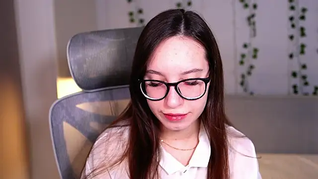 WhyEmmyCry online show from 02.08.26