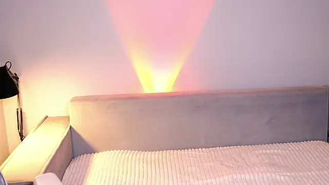 WhyEmmyCry online show from 02.15.26