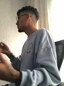 Snapshot of tian_doyt69 chatting on 02.19.26 tian doyt69 online show from 02.19.26