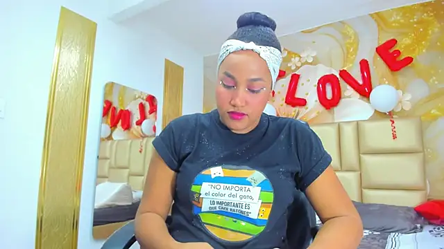 NahomiWalker  online show from 02.16.26