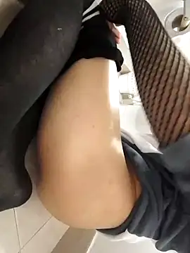 Snapshot of keylafemboy01 chatting on 10.23.25 keylafemboy01 online show from 10.23.25