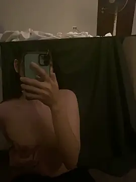 Snapshot of Mymydayne chatting on 10.18.25 Mymydayne online show from 10.18.25