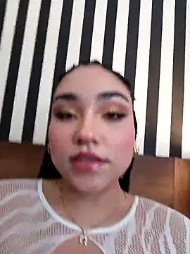 Snapshot of Tinablake_ chatting on 10.21.25 Tinablake  online show from 10.21.25
