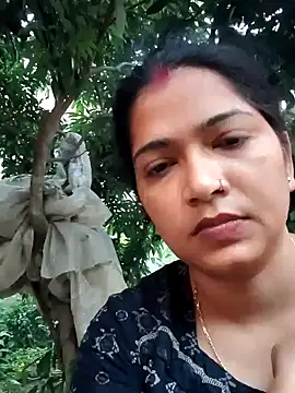 Snapshot of Dhana1 chatting on 10.19.25 Dhana1 online show from 10.19.25