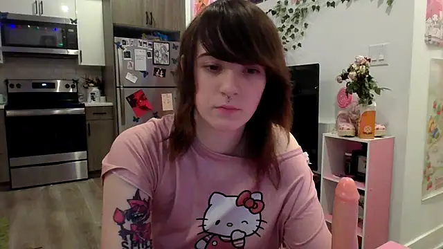 Trickylucy555 online show from 10.19.25