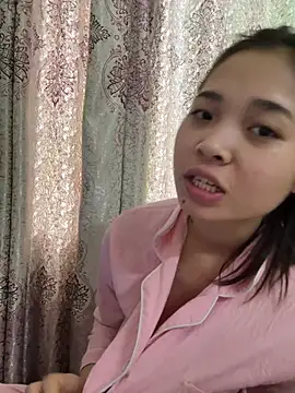 Snapshot of aaaaawhate chatting on 02.17.26 aaaaawhate online show from 02.17.26