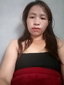 Snapshot of -Pearl- chatting on 10.20.25 -Pearl- online show from 10.20.25