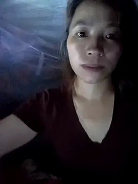 Snapshot of -Pearl- chatting on 10.21.25 -Pearl- online show from 10.21.25