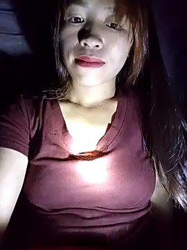 Snapshot of -Pearl- chatting on 10.28.25 -Pearl- online show from 10.28.25