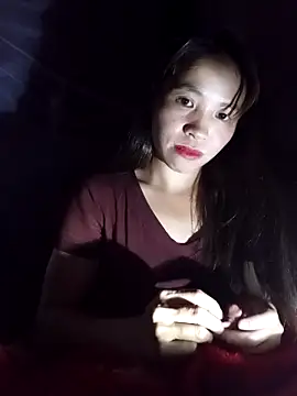 Snapshot of -Pearl- chatting on 10.29.25 -Pearl- online show from 10.29.25