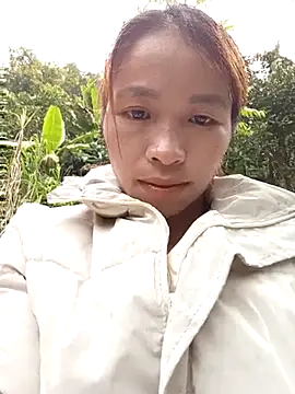 Snapshot of -Pearl- chatting on 10.31.25 -Pearl- online show from 10.31.25