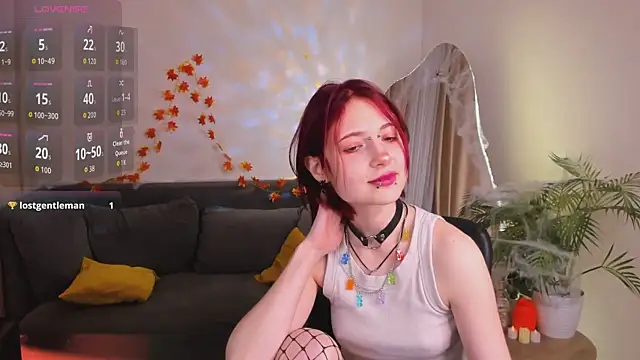Snapshot of _L_o_r_r_y_ chatting on 10.23.25  L o r r y  online show from 10.23.25