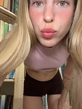 kira mia online show from 05.05.26
