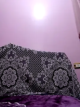 Snapshot of SandyAmr chatting on 10.28.25 SandyAmr online show from 10.28.25