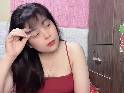 Butterfly kee online show from 12.04.25