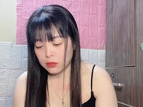 Butterfly kee online show from 12.17.25