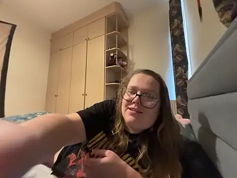 Scarletcum22 online show from 11.29.25