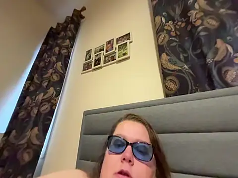 Scarletcum22 online show from 02.01.26