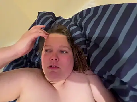 Scarletcum22 online show from 04.04.26