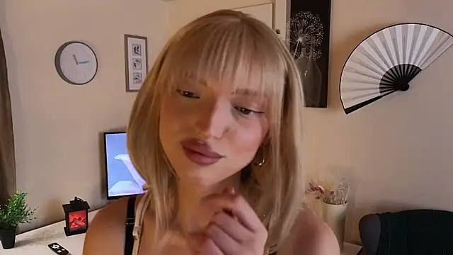 Kaily Ceys online show from 11.05.25