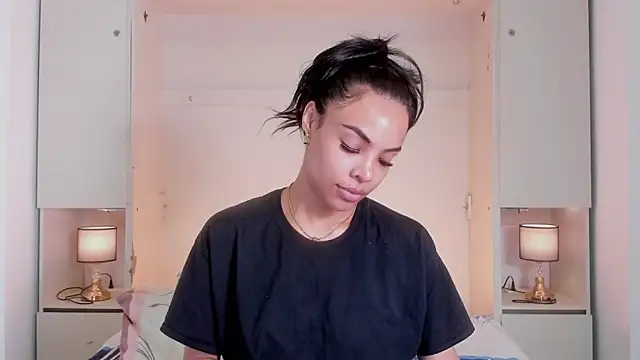 Blackywhiite online show from 12.21.25