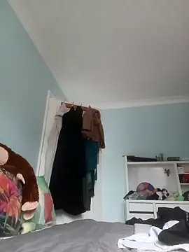 Snapshot of Imyourguy2025 chatting on 10.29.25 Imyourguy2025 online show from 10.29.25