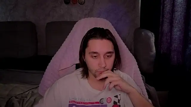 Snapshot of Pohyi_ chatting on 03.02.26 Pohyi online show from 03.02.26