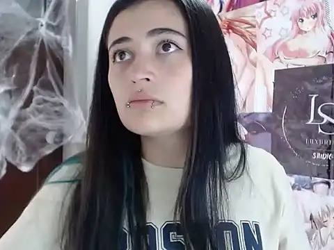 Snapshot of KittenMiss_ chatting on 10.23.25 KittenMiss  online show from 10.23.25