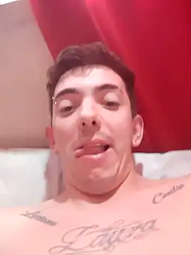 Snapshot of Argentino_96 chatting on 10.19.25 Argentino 96 online show from 10.19.25