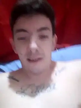 Snapshot of Argentino_96 chatting on 10.25.25 Argentino 96 online show from 10.25.25