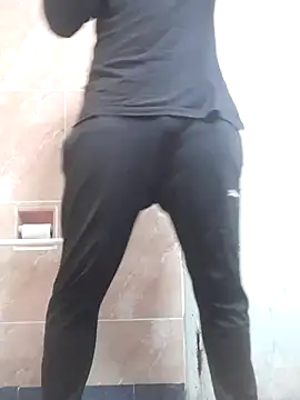 Snapshot of Argentino_96 chatting on 10.27.25 Argentino 96 online show from 10.27.25