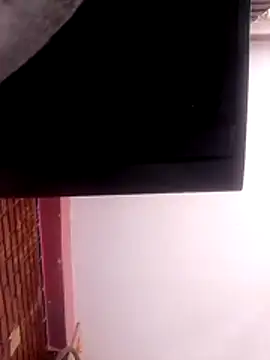 Snapshot of nawara-w chatting on 11.10.25 nawara-w online show from 11.10.25