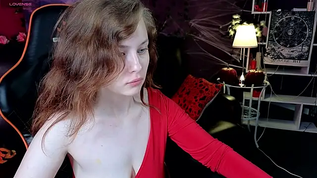 Snapshot of Mystery_Mary chatting on 10.25.25 Mystery Mary online show from 10.25.25