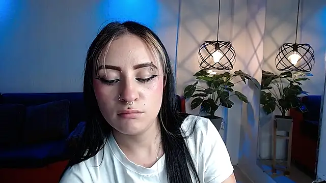 Snapshot of Christine_julianne chatting on 10.23.25 Christine julianne online show from 10.23.25
