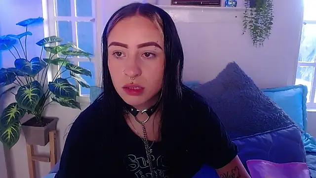 Snapshot of Christine_julianne chatting on 10.25.25 Christine julianne online show from 10.25.25