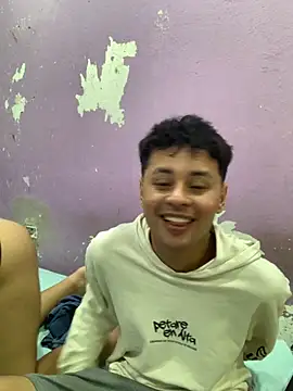 Snapshot of Lolitapareja chatting on 10.20.25 Lolitapareja online show from 10.20.25