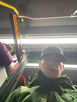 Snapshot of wiozFL chatting on 10.21.25 wiozFL online show from 10.21.25