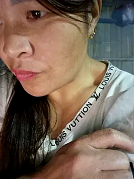 chipu06 online show from 10.26.25