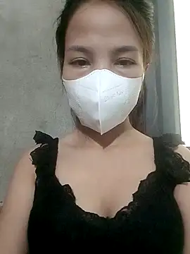 Snapshot of Lylylove68 chatting on 10.20.25 Lylylove68 online show from 10.20.25