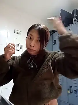 Snapshot of Sakura_yummy chatting on 10.21.25 Sakura yummy online show from 10.21.25