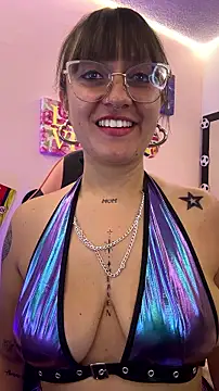 Snapshot of Pinkvixen69 chatting on 06.30.26 Pinkvixen69 online show from 06.30.26