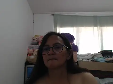 Kinkybela2025 online show from 10.26.25