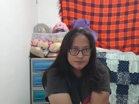 Kinkybela2025 online show from 11.13.25