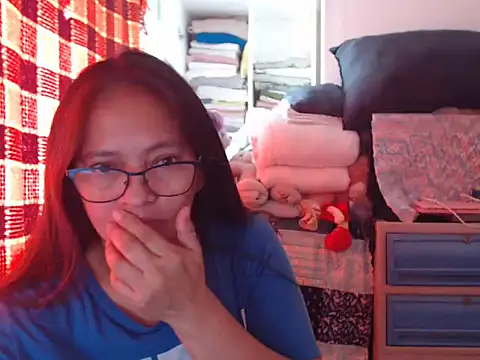 Kinkybela2025 online show from 12.01.25